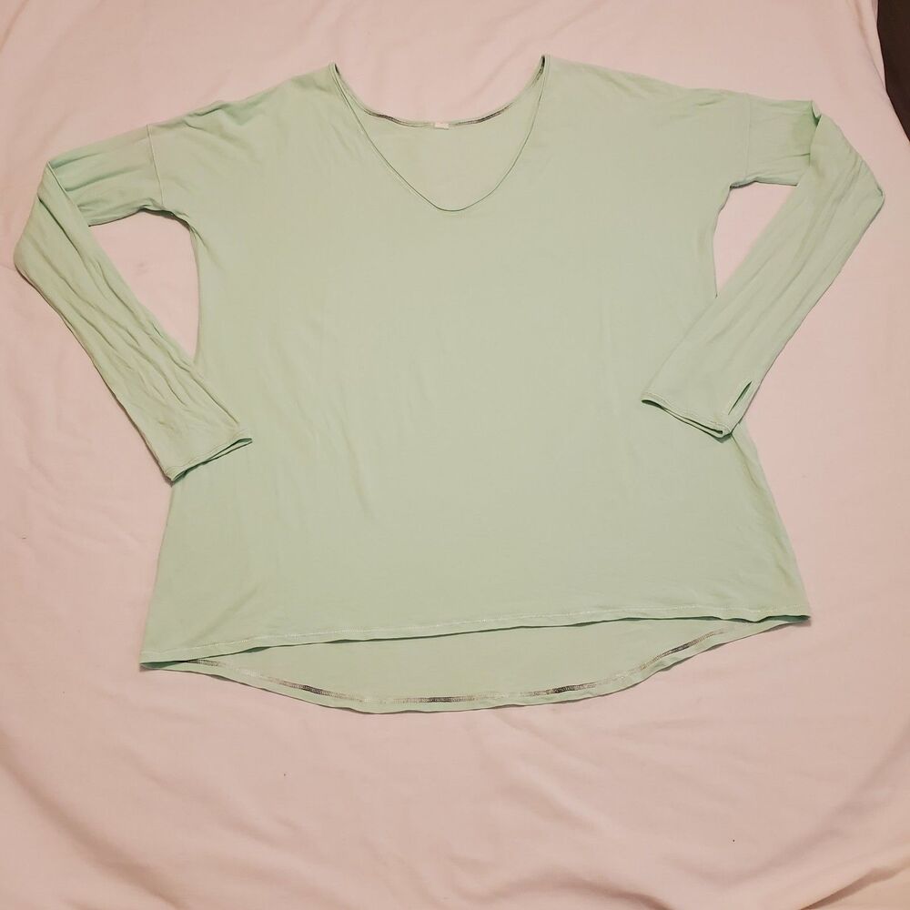 Lululemon Womens Sz 8 Loose Fitting Oversized Long Sleeve Shirt Mint Green
